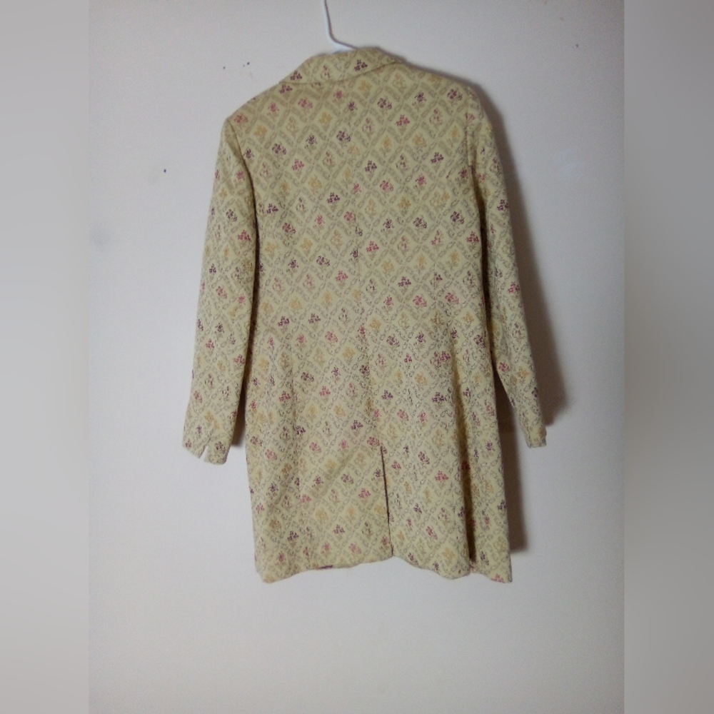 DALIA Elegant Cream Patterned Women's OVERBLAZER - Picture 7 of 8